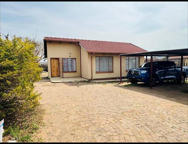 5 BEDROOM HOUSE FOR SALE IN SHALIMAR RIDGE
